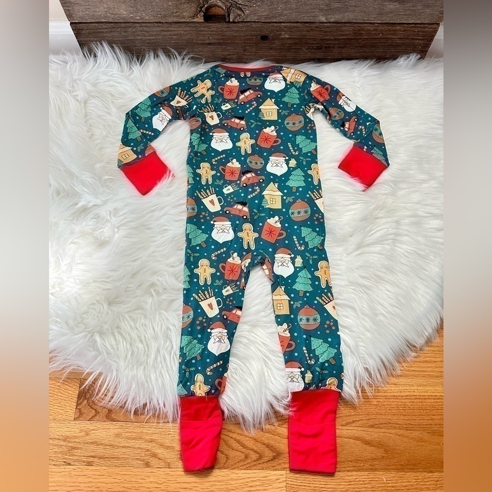 MIOZING | 🎄 Christmas Goodies Bamboo Convertible Zip Romper - Picture 3 of 6